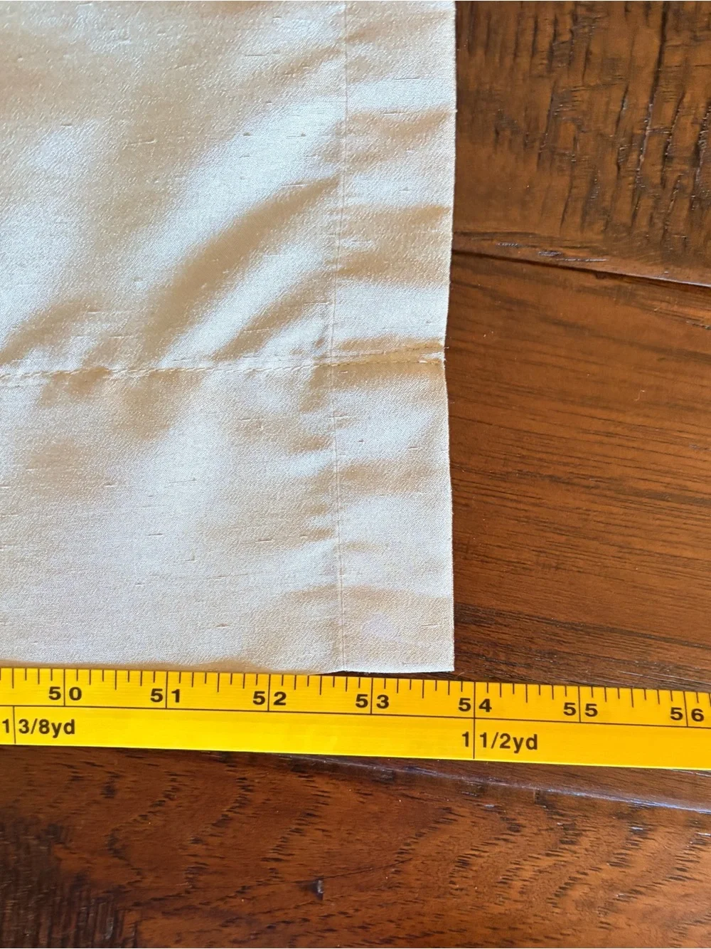 2 curtain panels